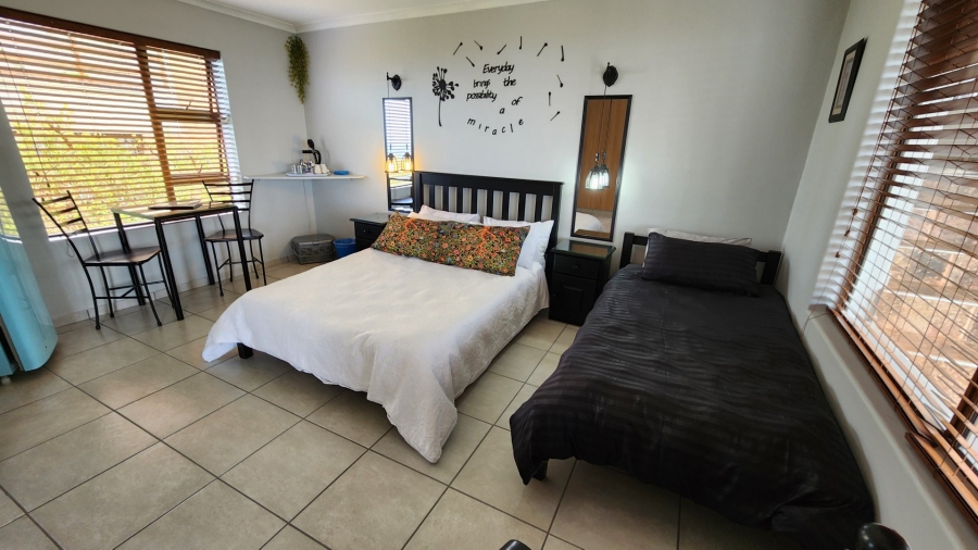 10 Bedroom Property for Sale in Dana Bay Western Cape